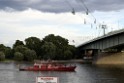 Koelner Seilbahn Gondel blieb haengen Koeln Linksrheinisch P664